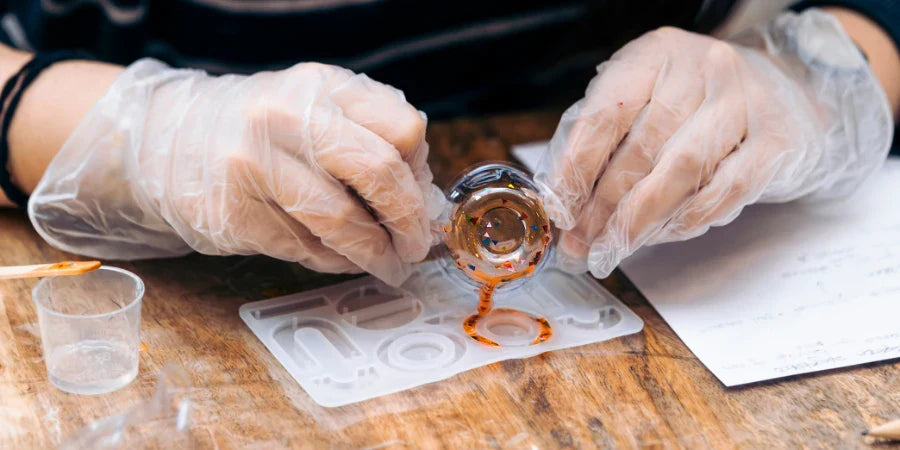 What Can I Use as a Resin Mould?