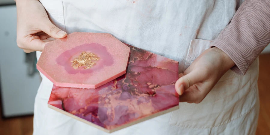 What Types of Resin Materials Are Used in Homemade Crafts?