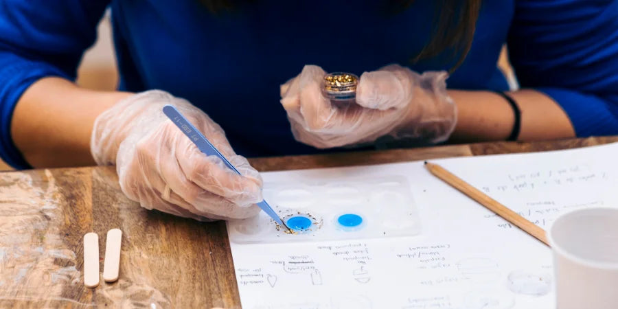 How to Get a Unique Resin Cast from the Same Mould?