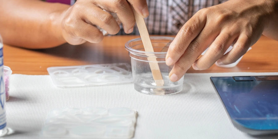 What Causes Resin to Bubble?