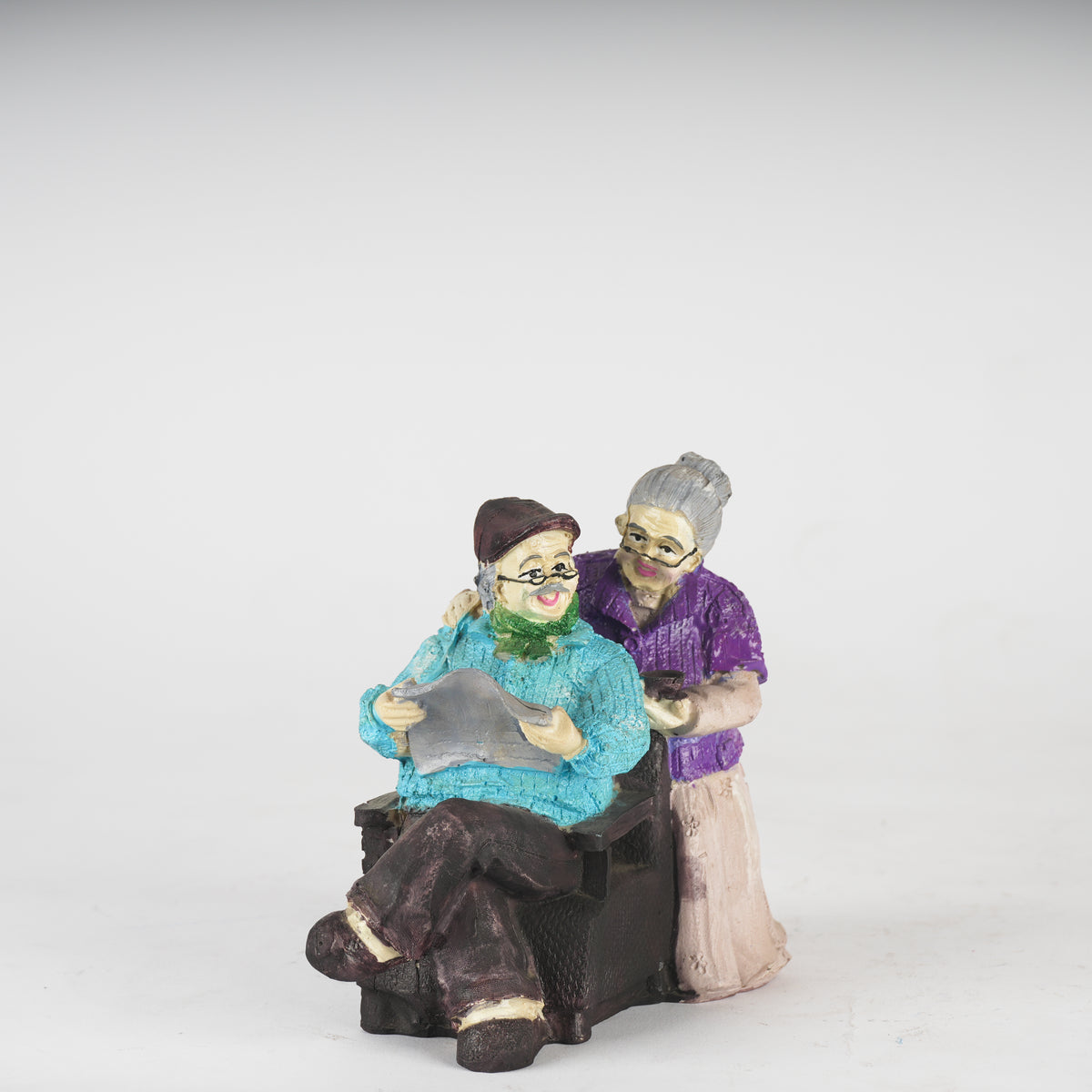 ARTS SHALA Polyresin Happy Smiley Old Couple