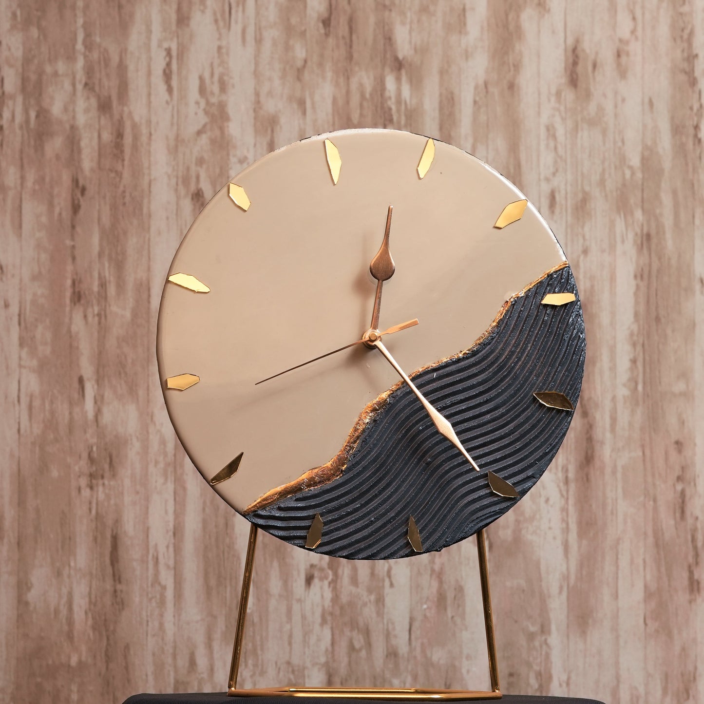 ARTS SHALA Sand Shade Analog Black Wall Clock