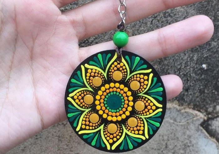 Dot mandala keychain