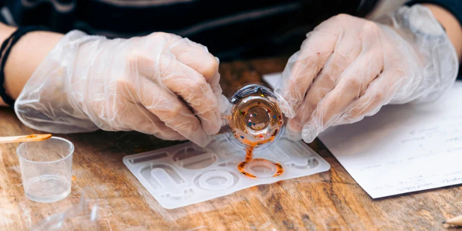 What Can I Use as a Resin Mould?