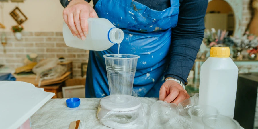 Preventing and Removing Air Bubbles in Epoxy Resin Art