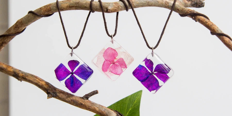 What Objects Can You Add Into Resin