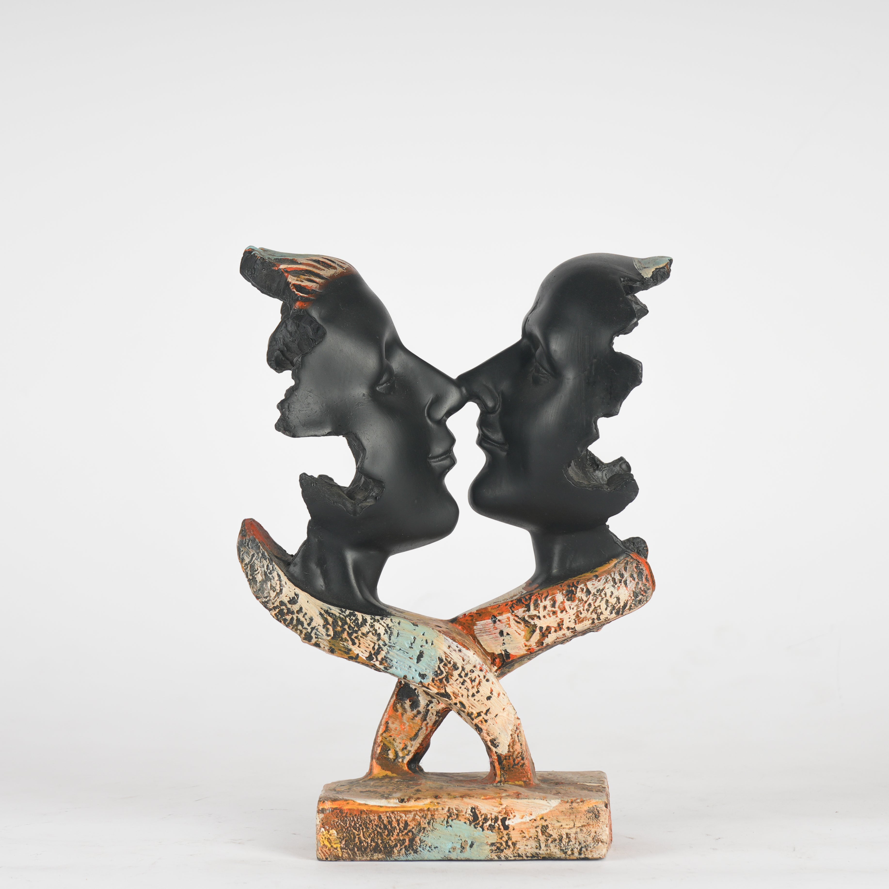 Polyresin Black Golden Couple Kissing Statue – Arts Shala