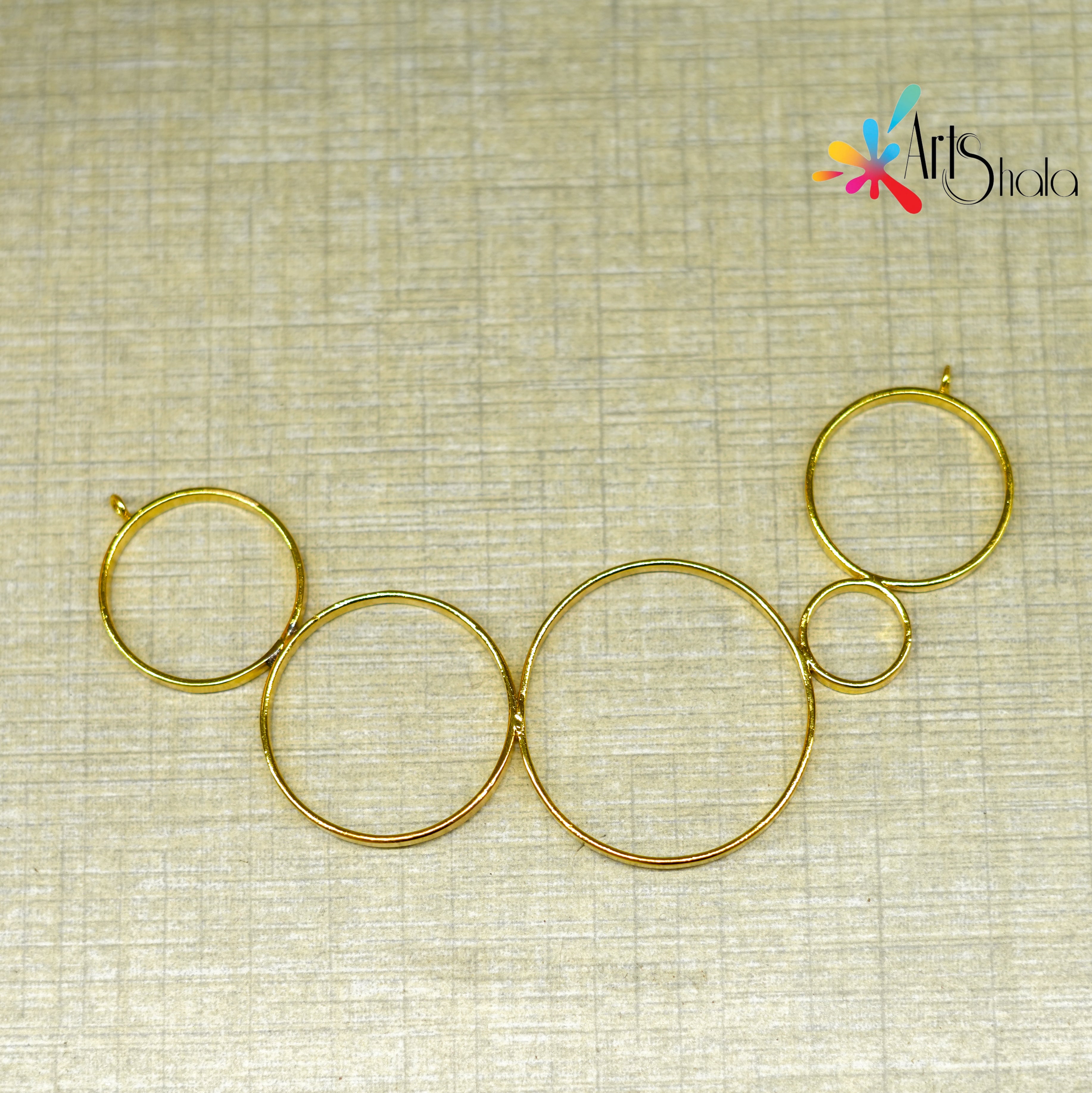 Buy Round Neck piece Frame Online | Artsshala